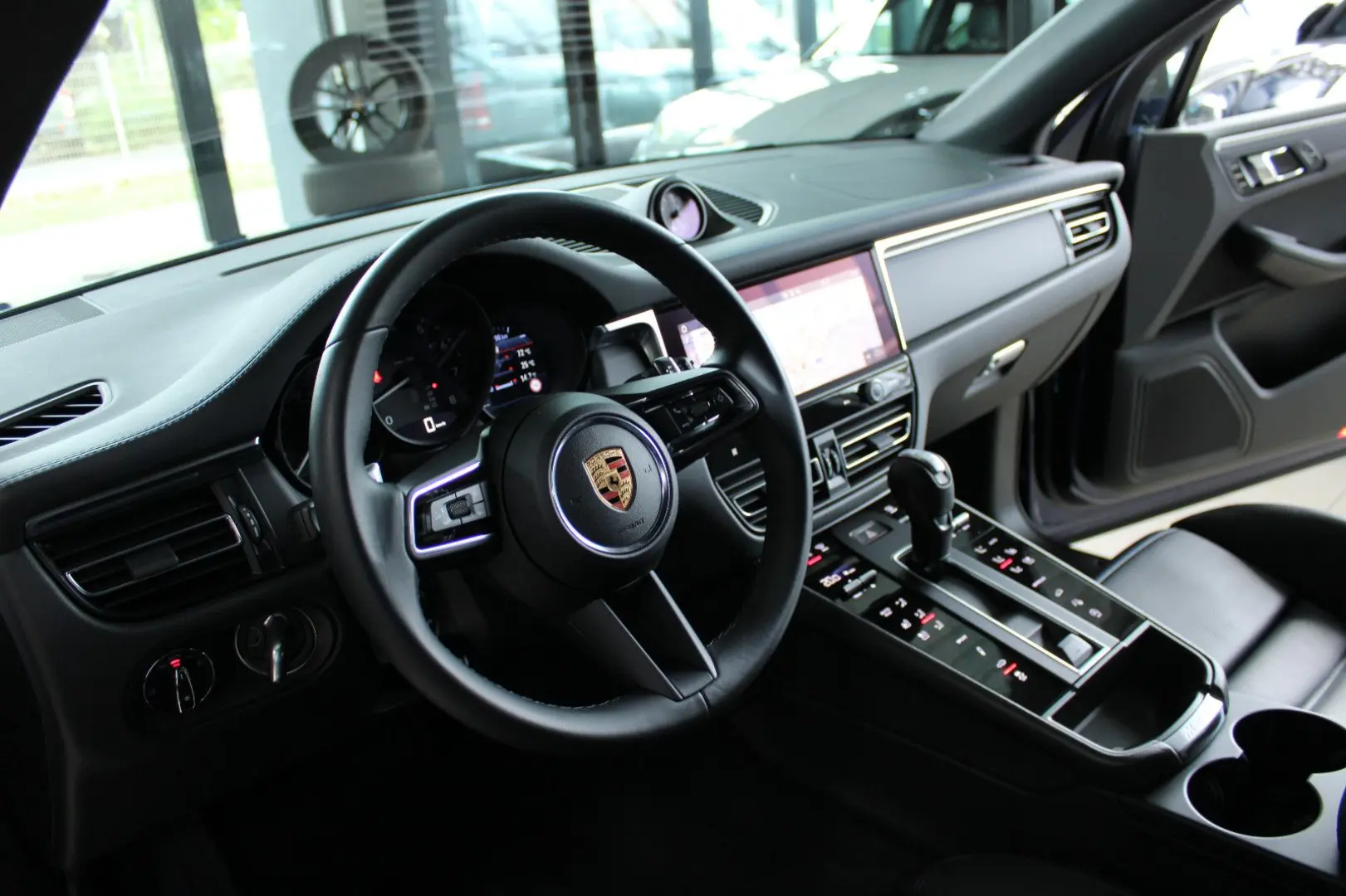MACAN III PDK NEUES MODELL 265PS LEDER 1HAND TOP