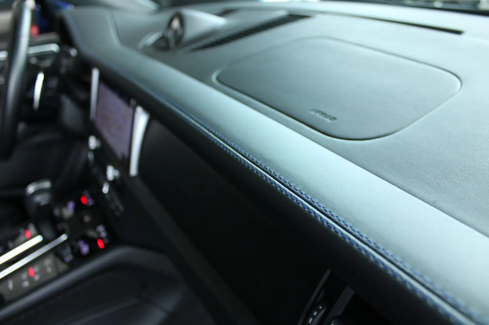 MACAN III PDK NEUES MODELL 265PS LEDER 1HAND TOP