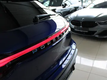MACAN III PDK NEUES MODELL 265PS LEDER 1HAND TOP