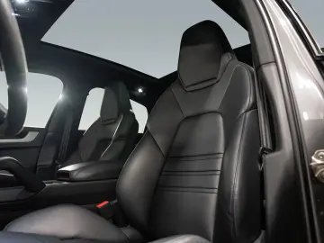Cayenne S Coupe PASM PDCC BOSE InnoDrive