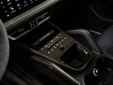 Cayenne S Coupe PASM PDCC BOSE InnoDrive