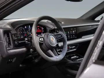 Cayenne S Coupe PASM PDCC BOSE InnoDrive