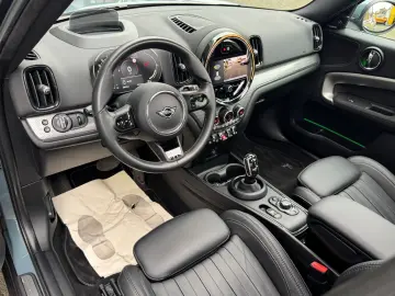 Cooper Countryman Aut PANO RFK MEMORY ACC HUD HK