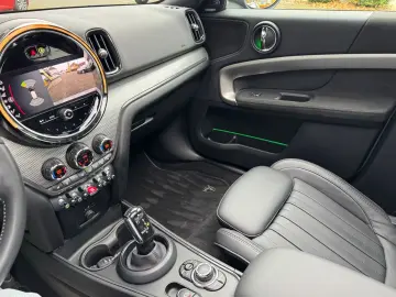 Cooper Countryman Aut PANO RFK MEMORY ACC HUD HK