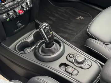 Cooper Countryman Aut PANO RFK MEMORY ACC HUD HK