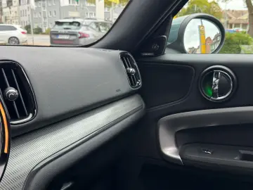 Cooper Countryman Aut PANO RFK MEMORY ACC HUD HK