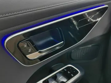 GLC 300 d 4Matic HUP AMG 360Kamera Trittbr. AHK