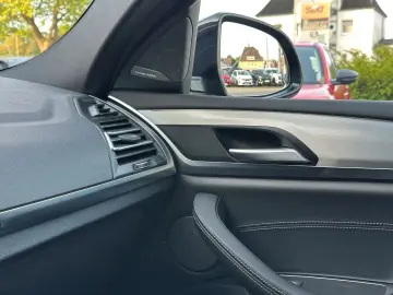 X4 xD 30D MSPORT HUD PANO DAP PA LASER HK STD-HZ