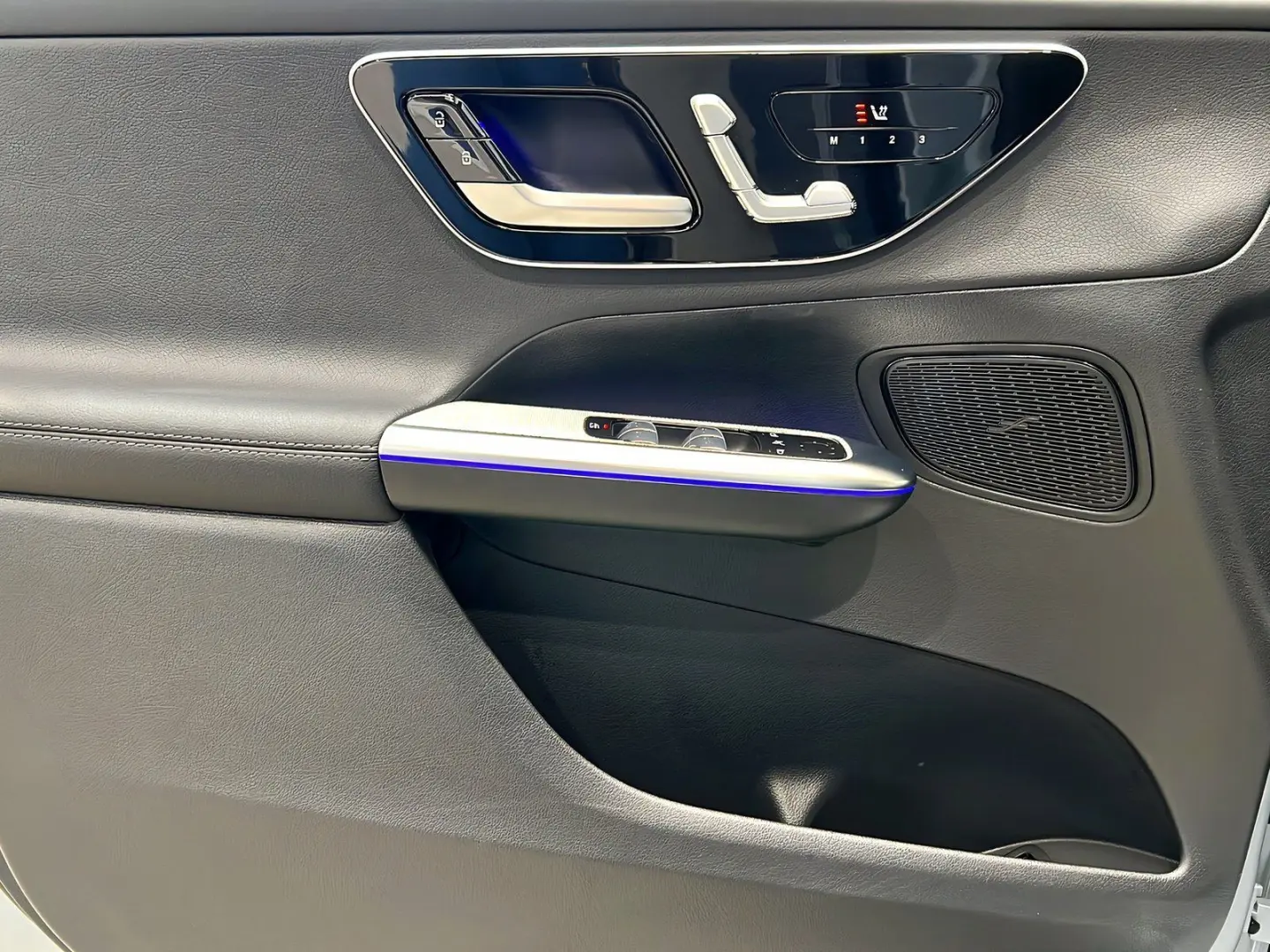 GLC 200 4M AMG MBUX Pano Memo Kamera LrHz AHK