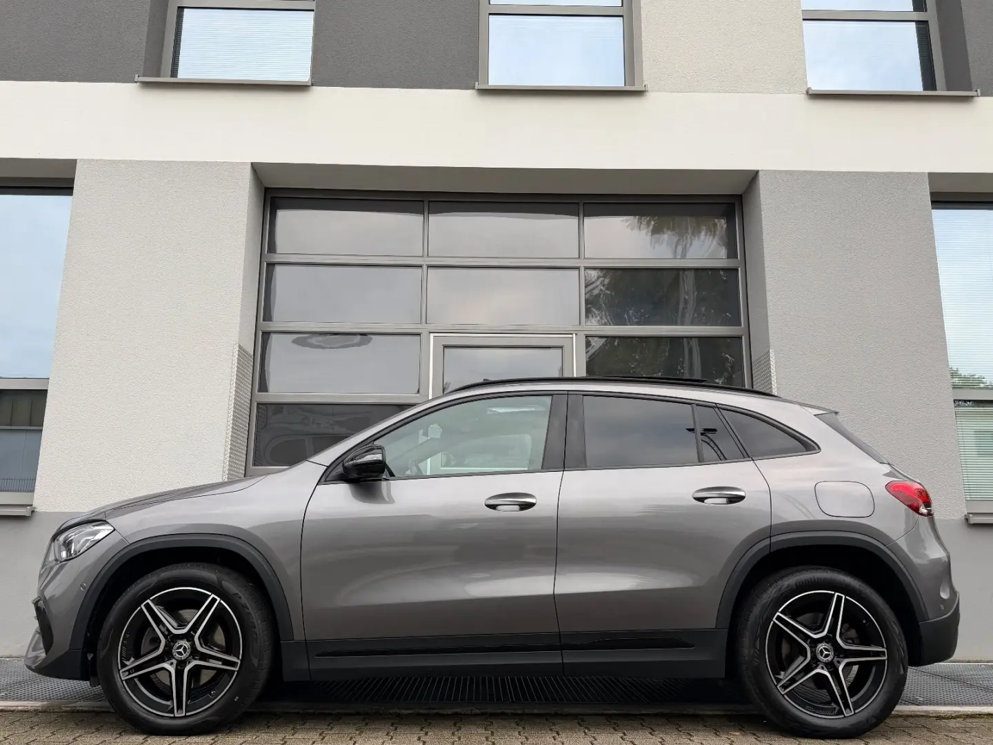 GLA 250e ACC 3x AMG PANO 360 KEY BELÜFTUNG 19'