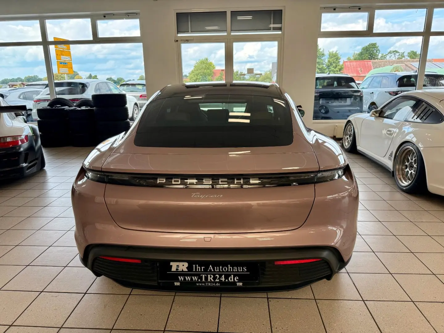 Taycan Performance HeadUP Panorama APPROVED