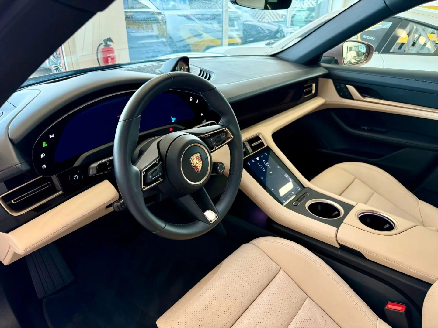 Taycan Performance HeadUP Panorama APPROVED