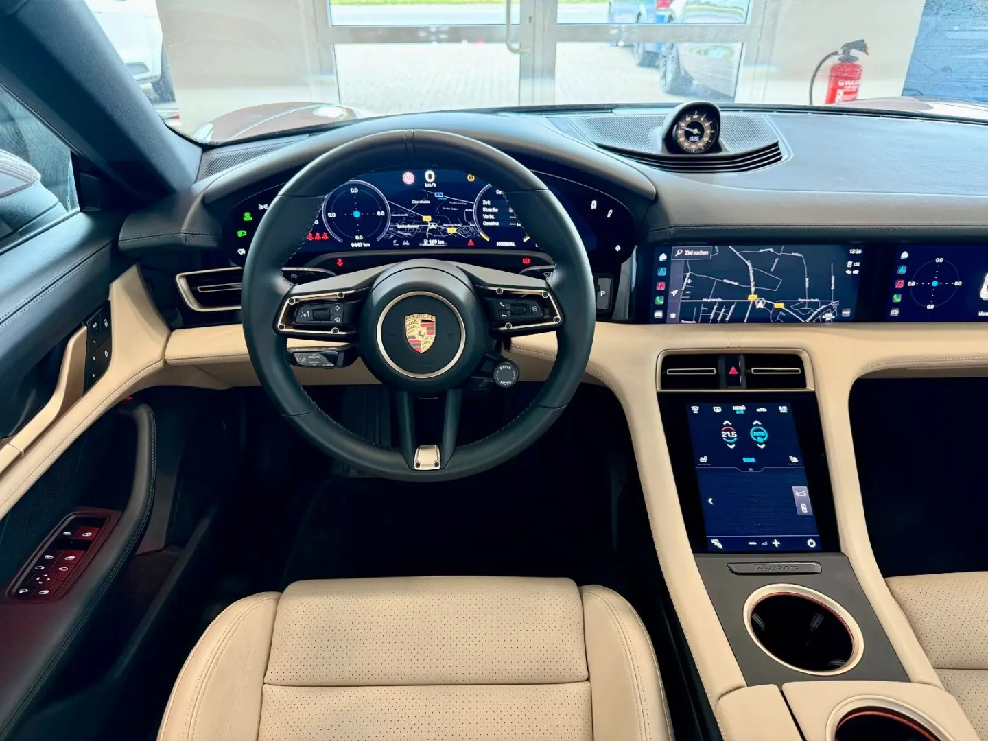Taycan Performance HeadUP Panorama APPROVED