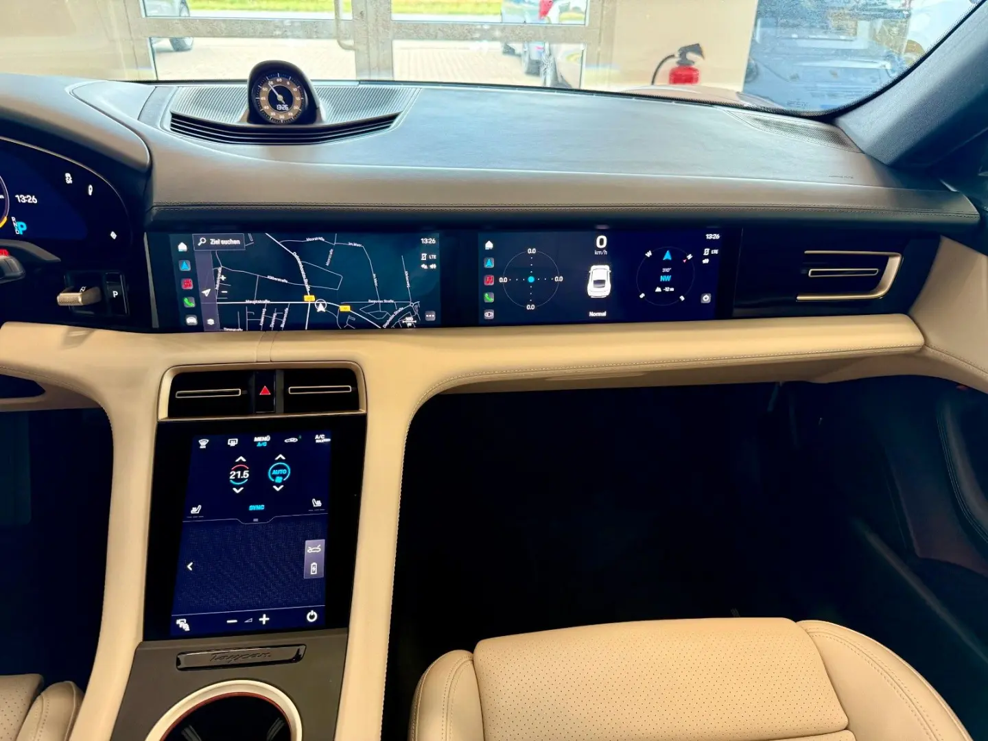 Taycan Performance HeadUP Panorama APPROVED