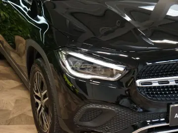 GLA 180 LED CAMERA Beige