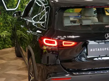 GLA 180 LED CAMERA Beige