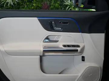 GLA 180 LED CAMERA Beige