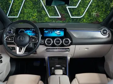 GLA 180 LED CAMERA Beige