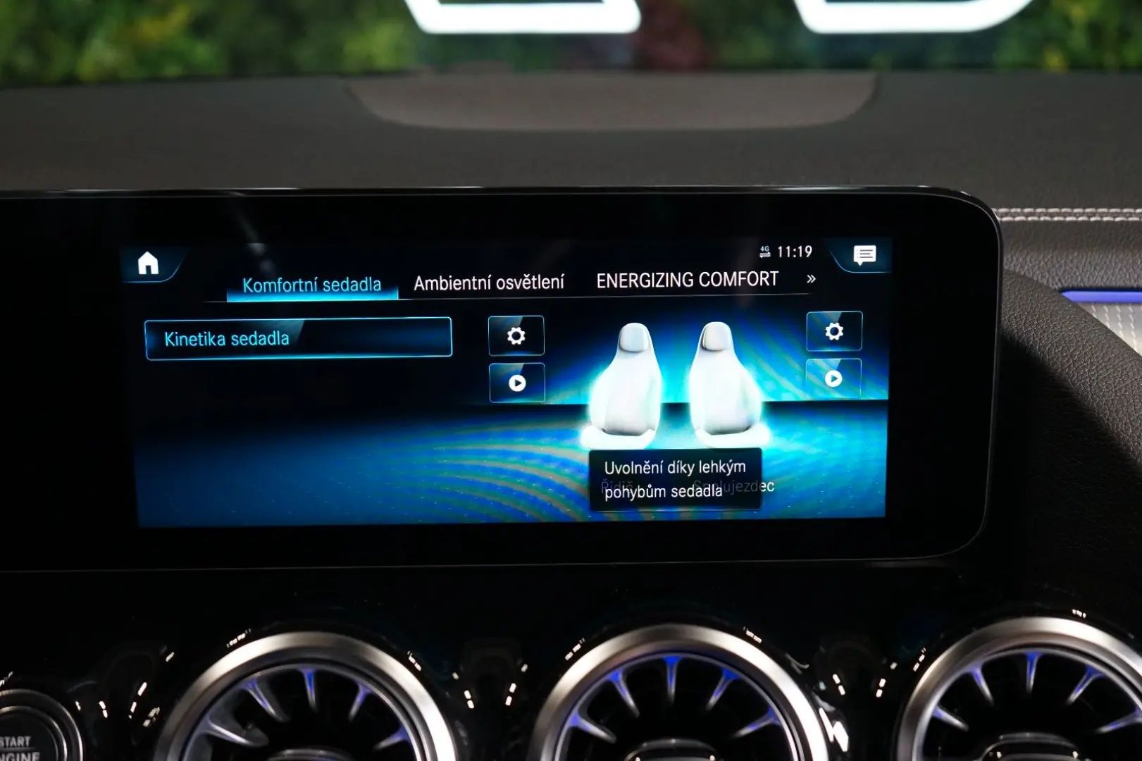GLA 180 LED CAMERA Beige