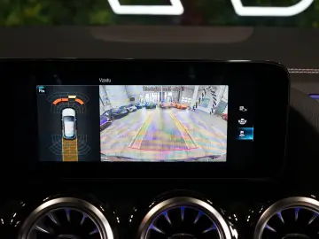 GLA 180 LED CAMERA Beige