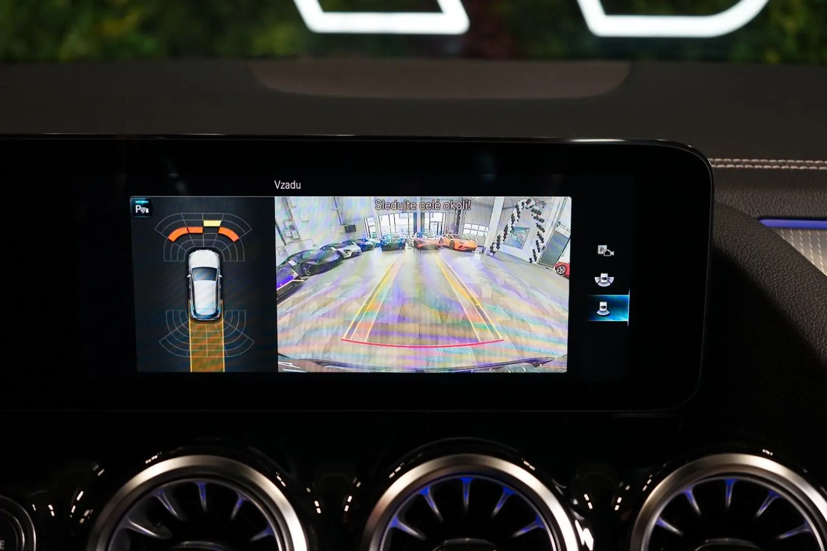 GLA 180 LED CAMERA Beige
