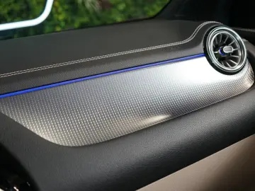 GLA 180 LED CAMERA Beige