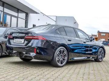 520i M Sport Pro Pano AHK DA  PA  IconicGlow