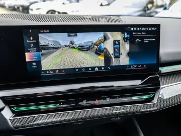 520i M Sport Pro Pano AHK DA  PA  IconicGlow