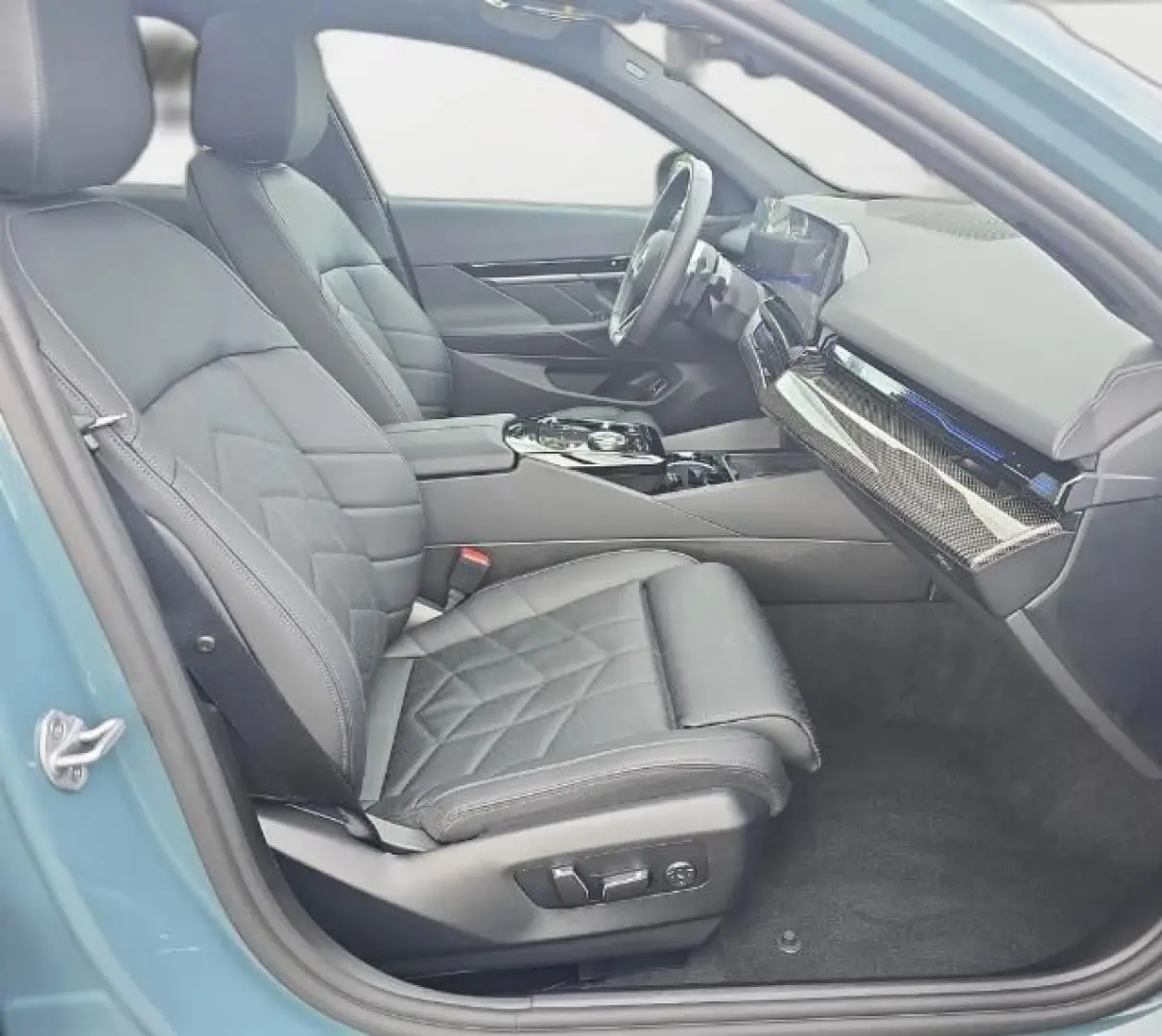 520 i M-Sport AHK Head-Up Pano ACC H K-Sound 360