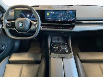 520d Limousine LivePro AdLED H K 360  DrA HUD