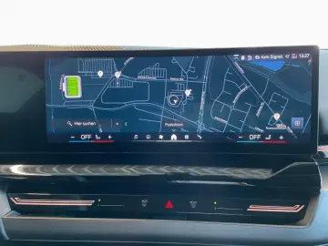 520d Limousine LivePro AdLED H K 360  DrA HUD