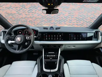 Cayenne Coupe E-Hybrid   Pano - AHK - BOSE