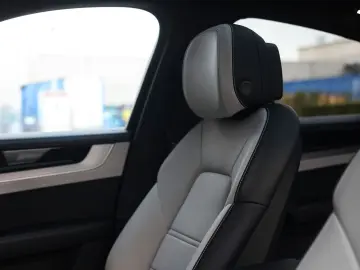 Cayenne Coupe E-Hybrid   Pano - AHK - BOSE