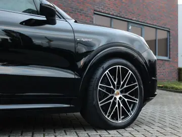 Cayenne Coupe E-Hybrid   Pano - AHK - BOSE