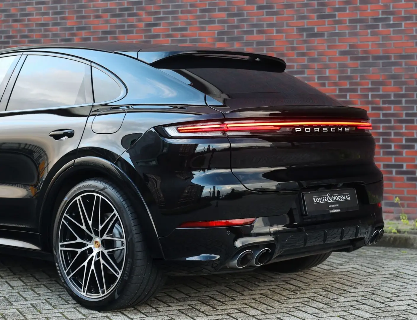 Cayenne Coupe E-Hybrid   Pano - AHK - BOSE