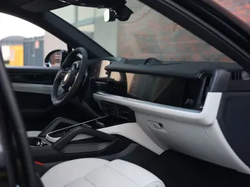 Cayenne Coupe E-Hybrid   Pano - AHK - BOSE