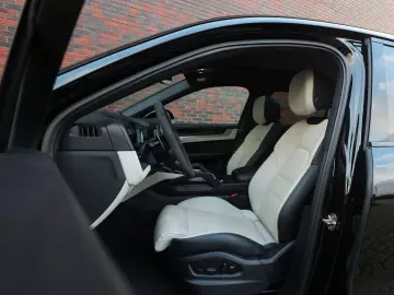 Cayenne Coupe E-Hybrid   Pano - AHK - BOSE