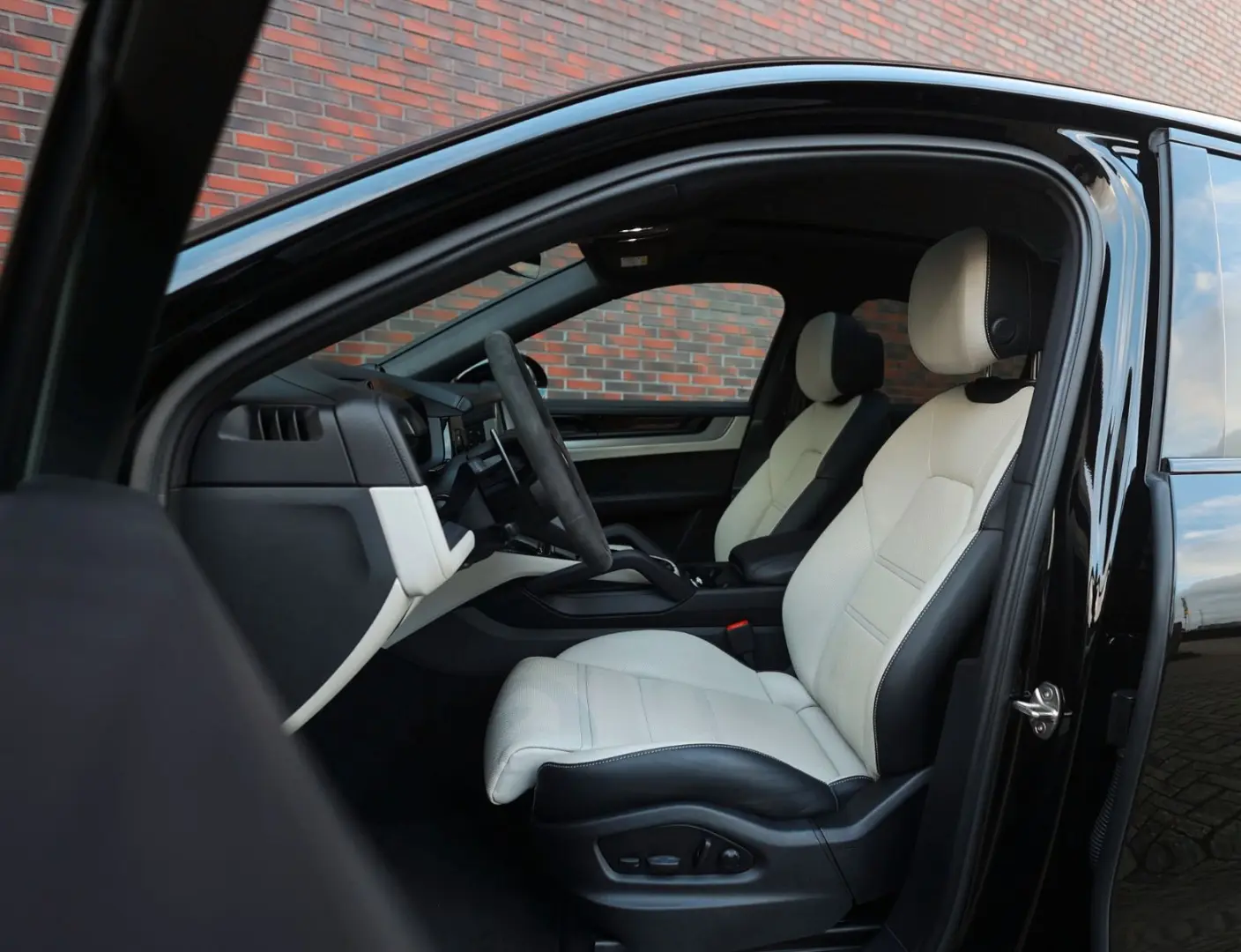 Cayenne Coupe E-Hybrid   Pano - AHK - BOSE