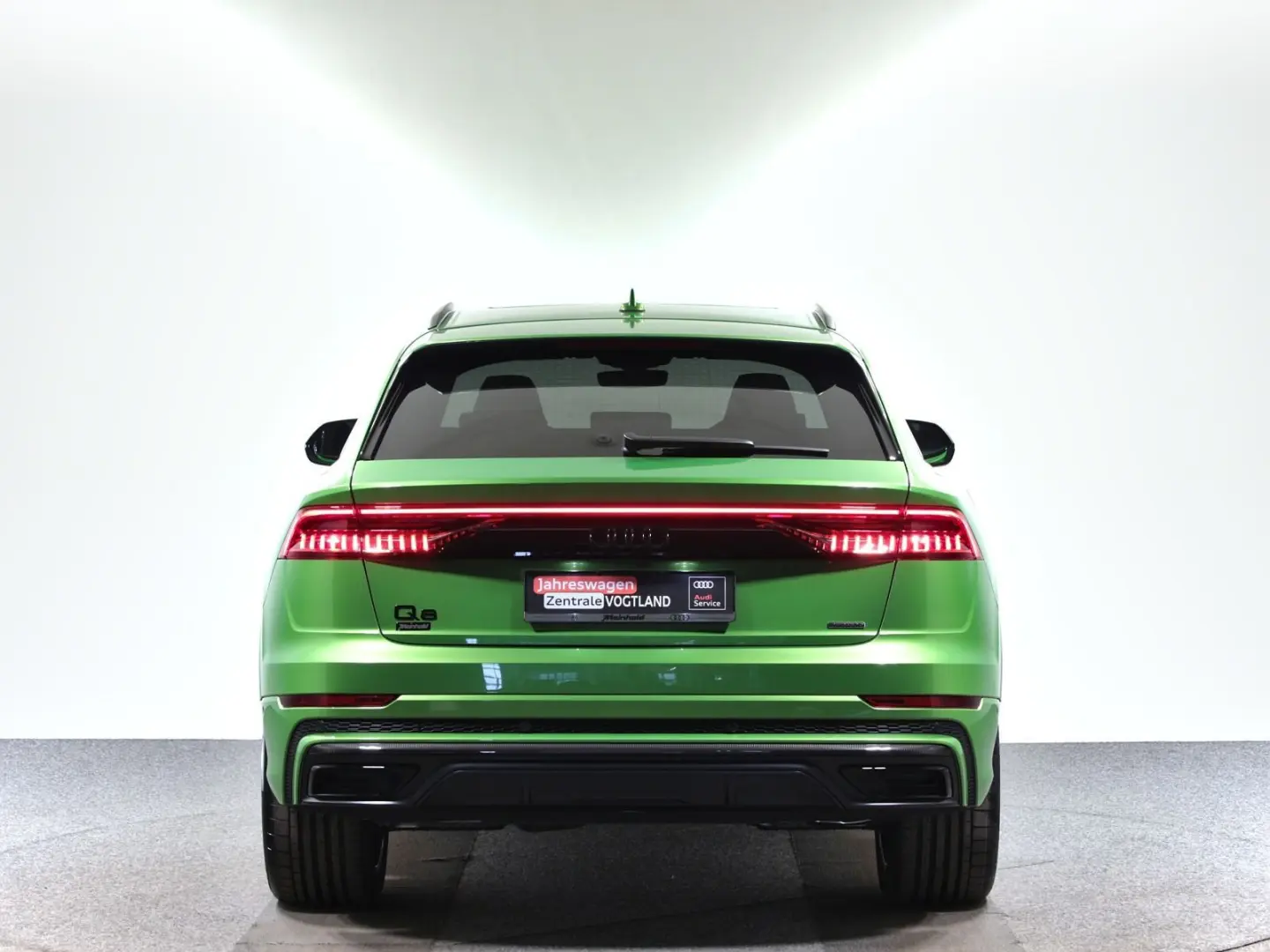 Q8 50 TDI quattro Competition Plus  22   Standh