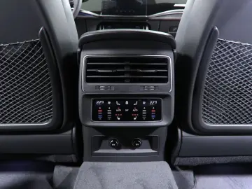 Q8 50 TDI quattro Competition Plus  22   Standh