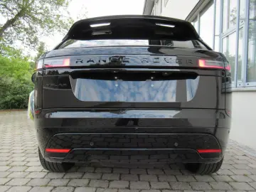 MY25 P400e DYN HSE LUXUS HEAD 3D 750W BELÜ NP111
