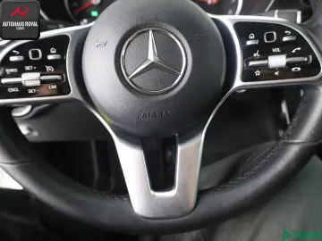 GLC 300 e 4M NIGHT PANO LEDILS TRITTBRETTER AHK