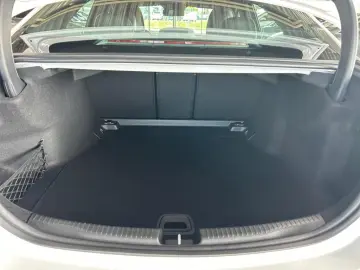 C 180 AMG 19'' LED Kamera Navigation Premium DAB