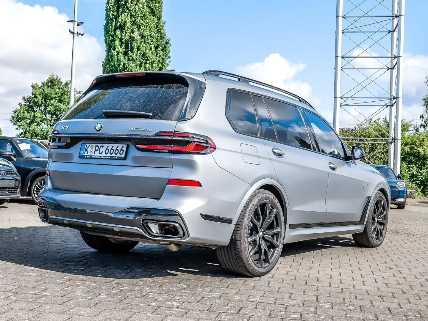 X7 xDrive40d M Sport HUD PANO RFK NAVI LED DAB