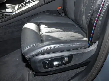 X7 xDrive40d M Sport HUD PANO RFK NAVI LED DAB