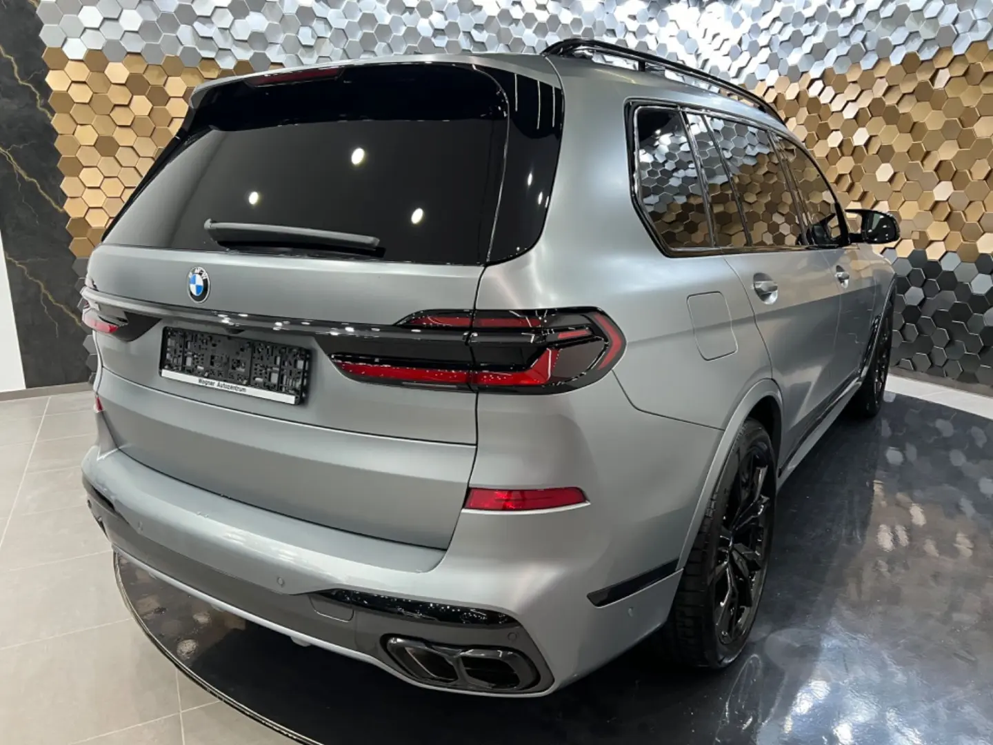 X7 M60 i  B&W Sky Lounge Carbon Soft Voll