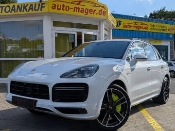 Cayenne Turbo S E-Hy Sport ACC 360 Massage HUD