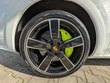 Cayenne Turbo S E-Hy Sport ACC 360 Massage HUD
