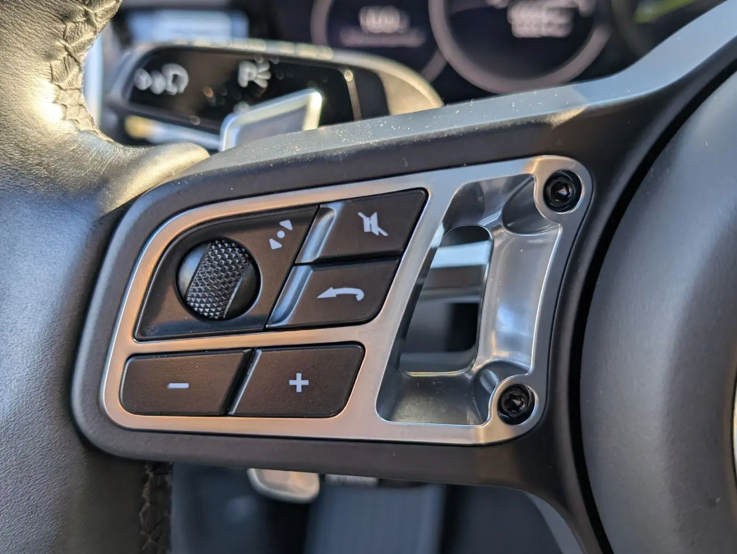 Cayenne Turbo S E-Hy Sport ACC 360 Massage HUD