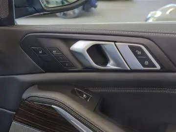 X5 xDrive50e 21 Zoll Iconic Komfortsitze Massage